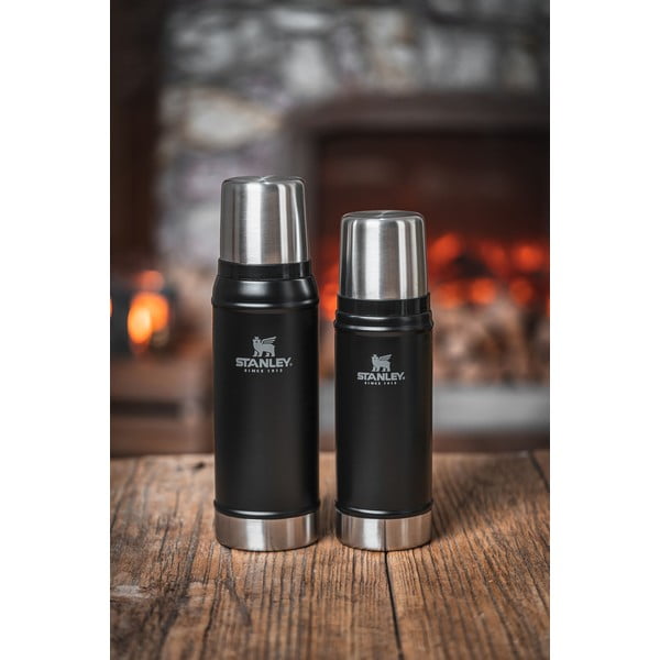 Borraccia termica nera in acciaio inox 750 ml Legendary Classic Black – Stanley-image-1
