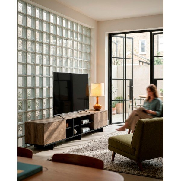 Mobile TV nero/di colore naturale con effetto rovere 230x44x36 cm Cequoia – Marckeric-image-1