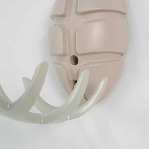 Gancio da parete beige in plastica Bug – Spinder Design-image-4