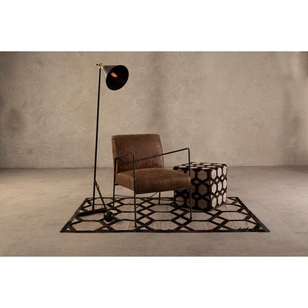 Poltrona marrone con rivestimento in pelle Hoxton – Premier Housewares-image-1