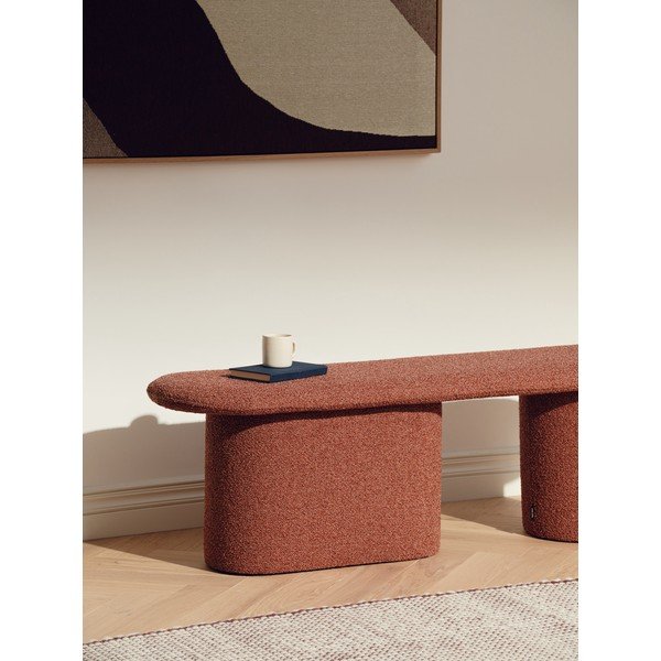 Panchina color mattone in imbottito con rivestimento in bouclé Rull – noo.ma-image-3