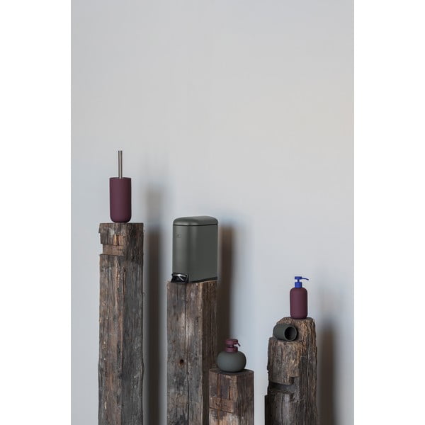 Dispenser per sapone viola scuro in ceramica 120 ml Lotus Play – Mette Ditmer Denmark-image-4