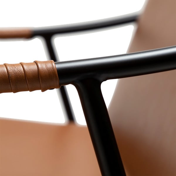 Poltrona in similpelle marrone Boto - DAN-FORM Denmark-image-1