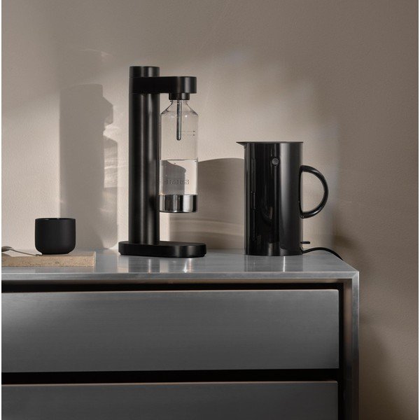 Bollitore nero in plastica 1,5 l EM77 – Stelton-image-1