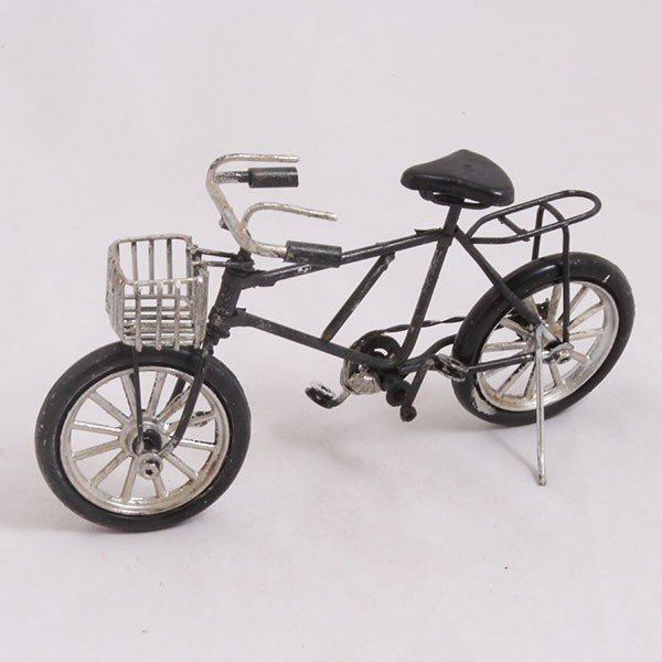 Dekorace Bicykl s košíkem