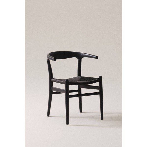 Sedia da pranzo nera in betulla massiccia con braccioli Nattavaara – Jotex-image-1