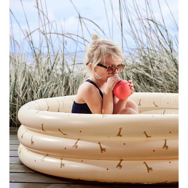 Tazza per bambini rossa in silicone Apple – OYOY Mini-image-3