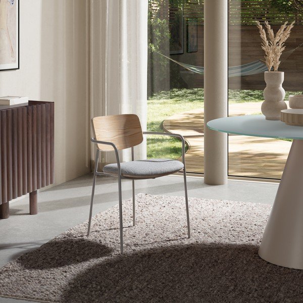 Set di sedie da pranzo grigio chiaro/di colore naturale in imbottito con braccioli Nour – MOME-image-1