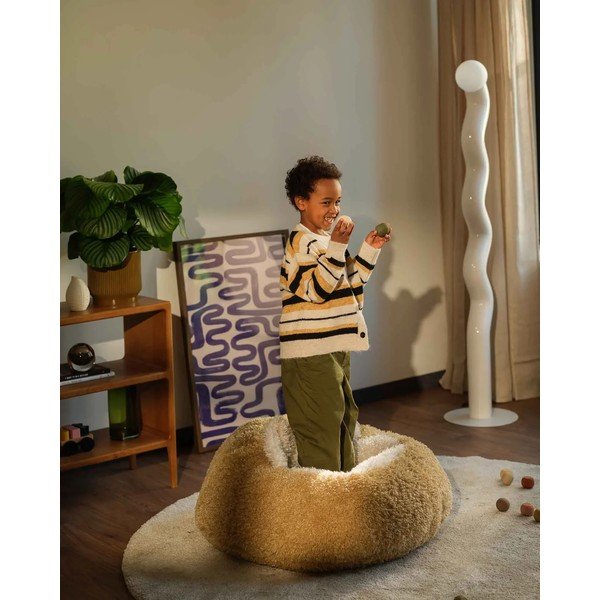 Pouf a sacco per bambini color ambra con rivestimento in pelliccia sintetica Yeti – Wigiwama-image-4
