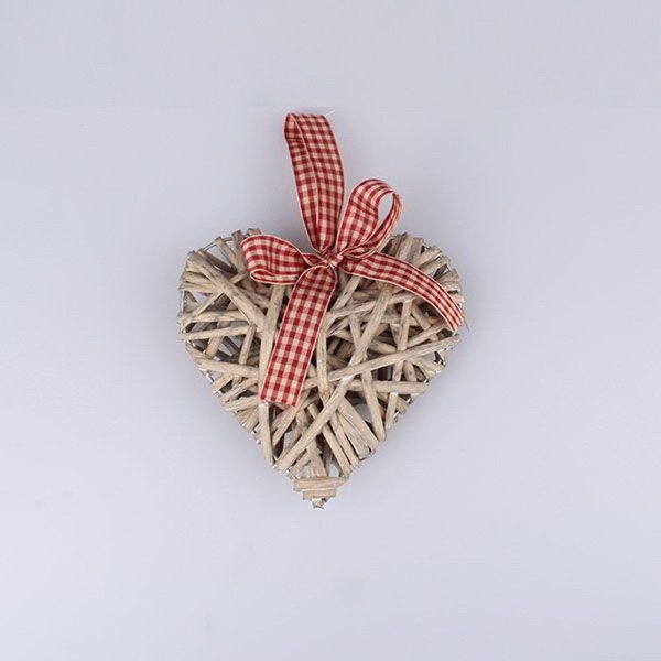 Cuore sospeso in rattan, altezza 15 cm - Dakls