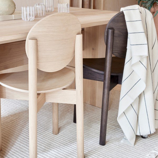 Sedia da pranzo colore naturale chiaro in frassino massiccio Oy – OYOY Living Design-image-1