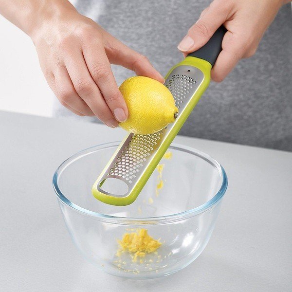 Grattugia per bucce di agrumi con spatola Handi-Zest Handi-Zest™ - Joseph Joseph-image-1