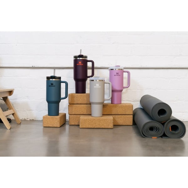 Borraccia termica viola scuro in acciaio inox 1,18 l Quencher H2.0 FlowState Tumbler Plum – Stanley-image-4