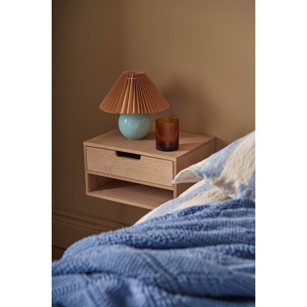 Comodino colore naturale chiaro in rovere massiccio da parete/con ripiani Viggo – Ellos Home-image-1