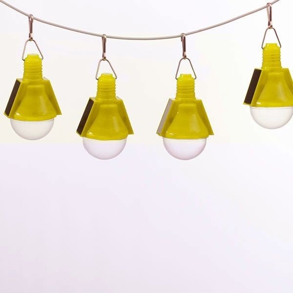 Sada 4 žlutých solárních žárovek InnovaGoods