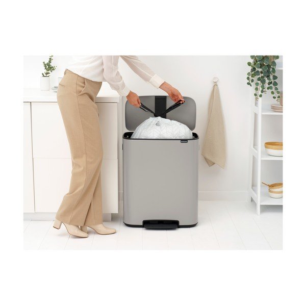 Cestino per la spazzatura grigio chiaro in acciaio con pedale 60 l Bo – Brabantia-image-3