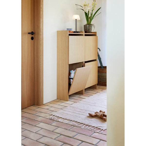 Scarpiera di colore naturale con effetto rovere con ante ribaltabili 50x110x24 cm Forma – Hübsch-image-1