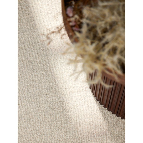 Tappeto rotondo color crema in lana tessuto a mano ø 200 cm Puristic Knots – Elle Decoration-image-3