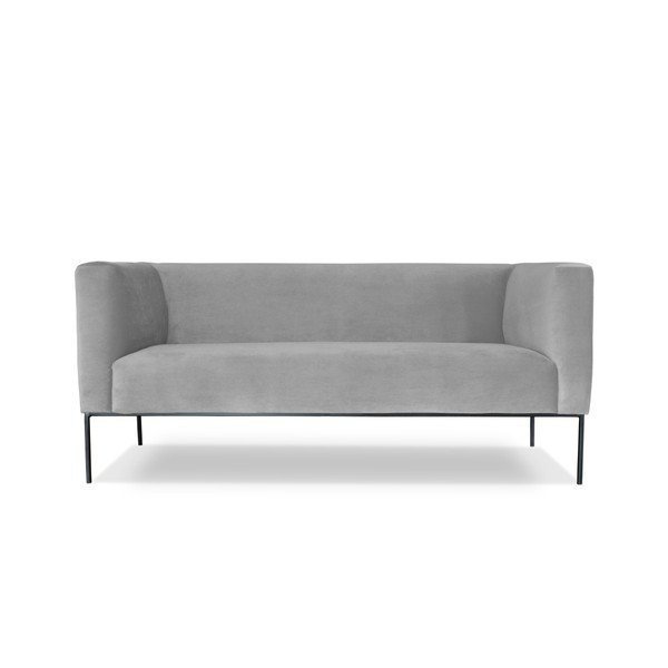Světle šedá trojmístná pohovka Windsor & Co. Sofas Neptune