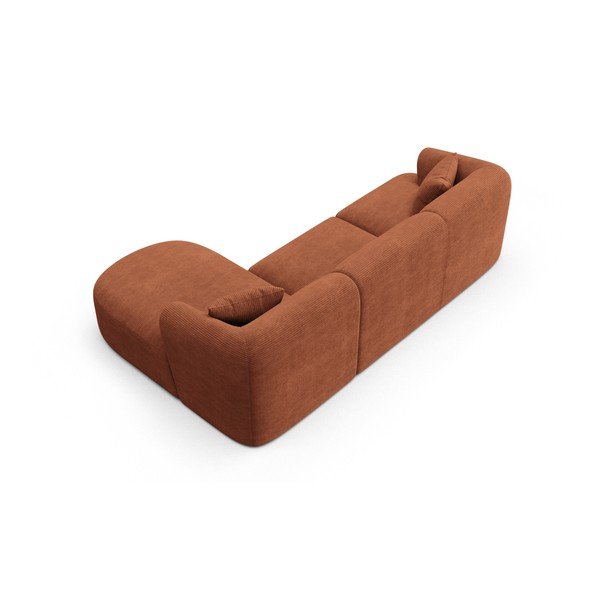Divano angolare color terracotta (con penisola a destra/con chaise lounge) con rivestimento in velluto a coste Campi – Cosmopolitan Design-image-3