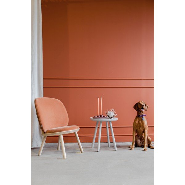 Poltrona in velluto arancione terracotta con struttura in legno di frassino e dettagli in pelle Naïve - EMKO-image-1