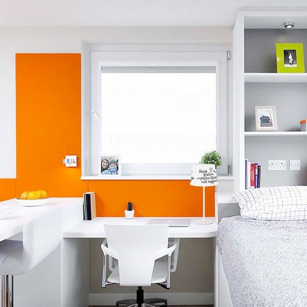 Lampada da tavolo in bianco e nero Positive Think Positive - SULION-image-1