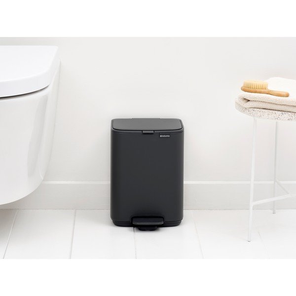 Cestino per la spazzatura grigio scuro in acciaio con pedale 4 l Bo – Brabantia-image-1