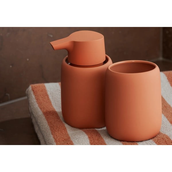 Asciugamano tipo terry arancione/beige in cotone organico 70x140 cm Arto – Blomus-image-4