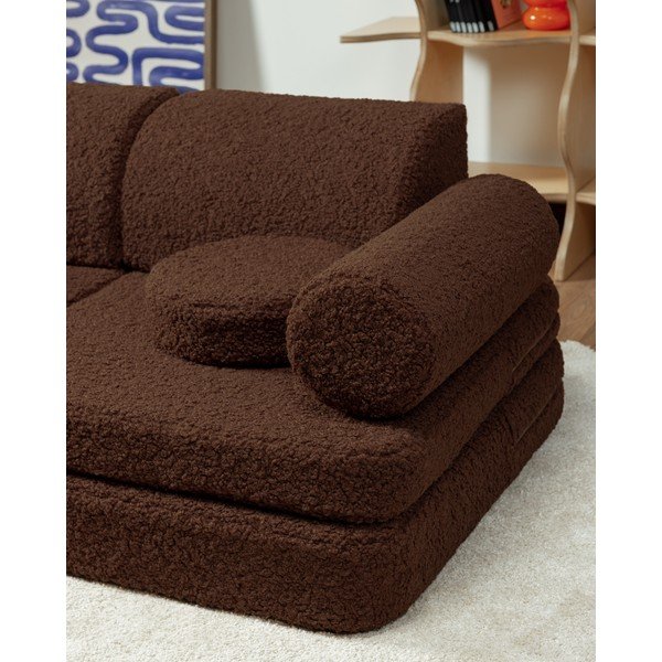 Cuscino per divano da bambini marrone scuro con rivestimento in bouclé Warm Hazel – Wigiwama-image-4