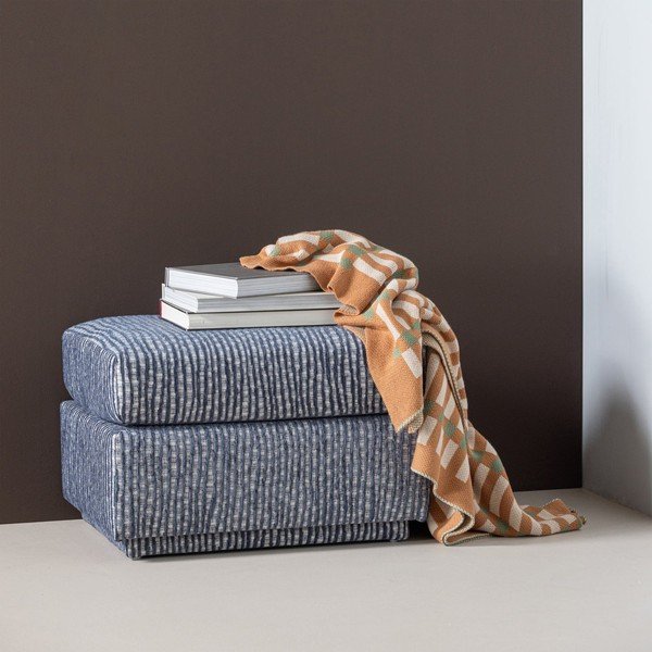 Poggiapiedi blu polveroso imbottito Lou – WOOOD-image-1