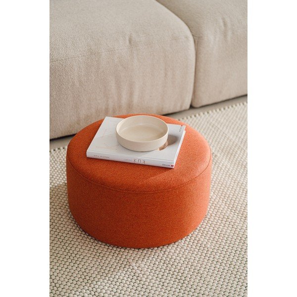Poggiapiedi color terracotta con rivestimento in lana Folk – noo.ma-image-1