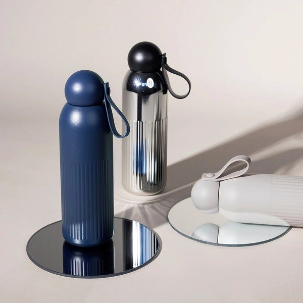 Bottiglia termica blu in acciaio inox 500 ml Tekla – Sagaform-image-1