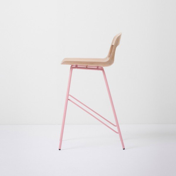 Sgabello da bar con seduta in rovere massiccio e gambe rosa , altezza 84 cm Leina - Gazzda-image-4