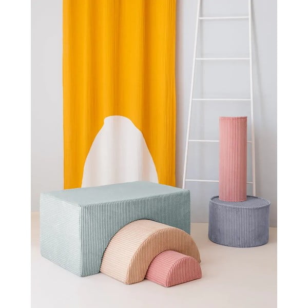 Cuscino per divano da bambini rosa con rivestimento in velluto a coste Roll – Wigiwama-image-1