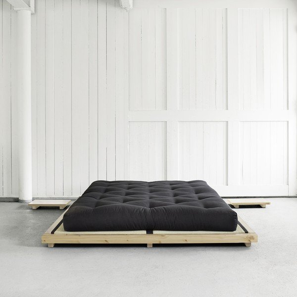Letto matrimoniale in pino con materasso e tatami Dock Double Latex Natural Clear/Black, 160 x 200 cm - Karup Design-image-1