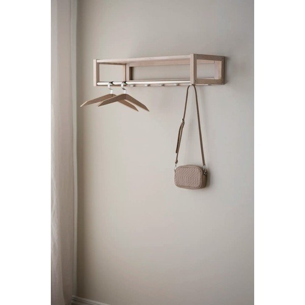 Attaccapanni in legno di quercia laccato opaco con ripiano e 6 ganci Confetti - Rowico-image-1