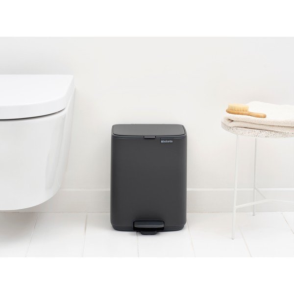 Cestino per la spazzatura grigio scuro in acciaio con pedale 7 l Bo – Brabantia-image-1