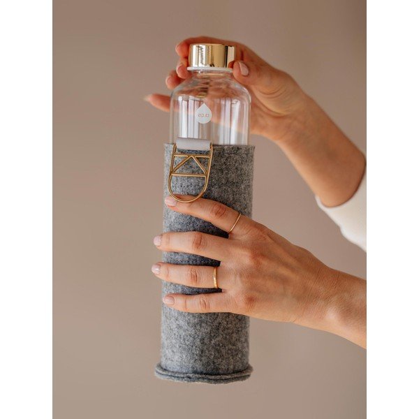 Bottiglia in vetro borosilicato con involucro in feltro Oro, 750 ml Mismatch - Equa-image-1