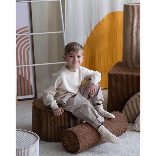 Cuscino per divano da bambini marrone con rivestimento in velluto a coste Roll – Wigiwama-image-1