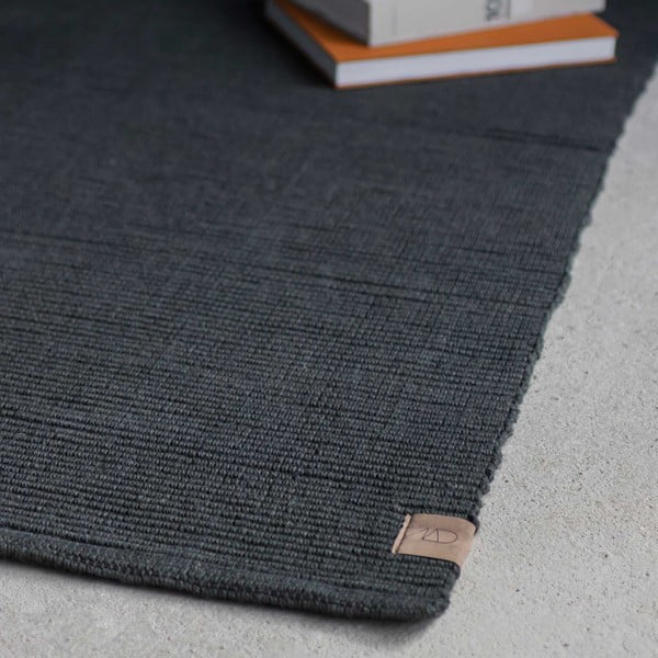 Tappeto grigio scuro in iuta 140x200 cm Ribbon – Mette Ditmer Denmark-image-3