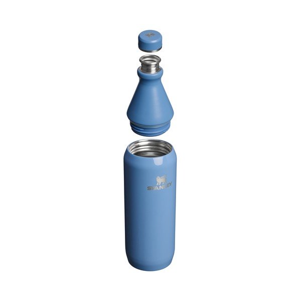 Bottiglia termica blu in acciaio inox 600 ml All Day Slim Bottle Blue Sky Gloss – Stanley-image-1