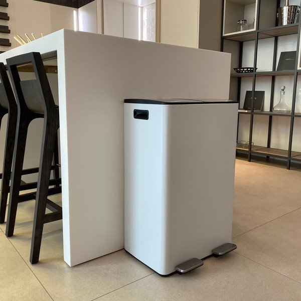 Cestino per la spazzatura bianco opaco in acciaio per raccolta differenziata/con pedale 2x30 l   Aliya – Spirella-image-1