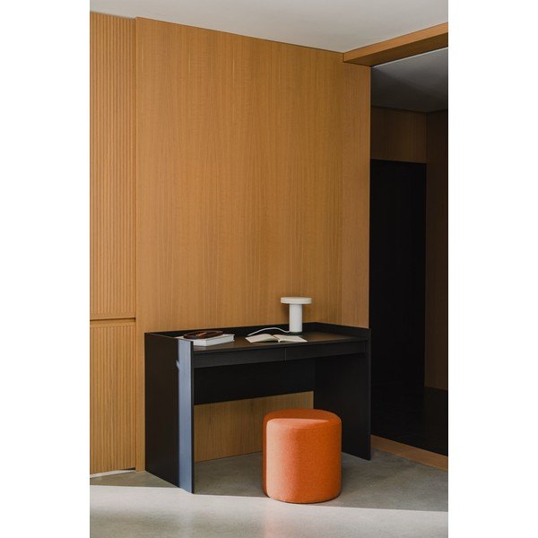 Poggiapiedi color terracotta con rivestimento in lana Folk – noo.ma-image-1