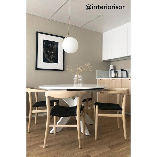 Sedia da pranzo nera/colore naturale chiaro in olmo massiccio con braccioli Nattavaara – Jotex-image-1