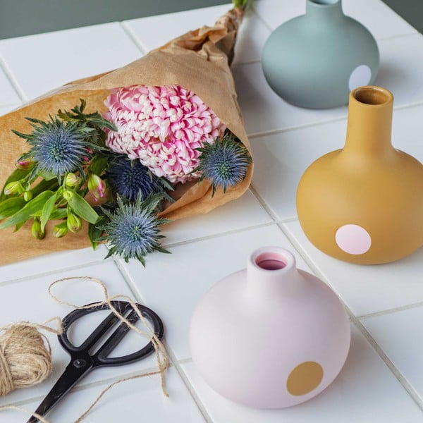 Vaso in ceramica giallo ocra Dot - Mette Ditmer Denmark-image-3