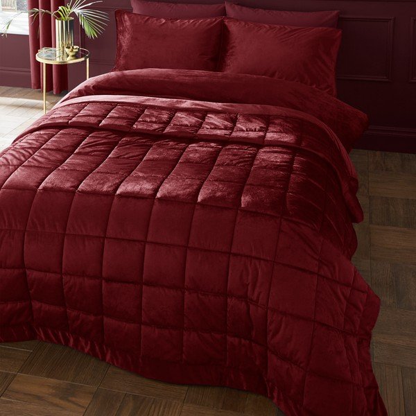 Copriletto burgundy in velluto con rivestimento trapuntato 220x220 cm Kingsley Matt Velvet – Catherine Lansfield-image-1