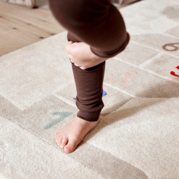Tappeto da gioco per bambini in misto lana tessuto a mano 75x180 cm Rabbit Hopscotch – OYOY Mini-image-3