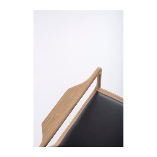 Poltrona con struttura in rovere massiccio e sedile in pelle di bufalo nera Dedo - Gazzda-image-4