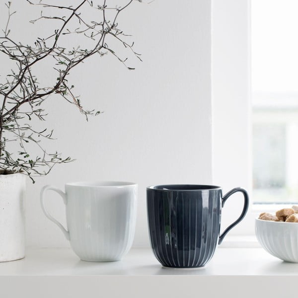 Tazza Hammershoi in porcellana blu scuro, 330 ml Hammershøi - Kähler Design-image-1
