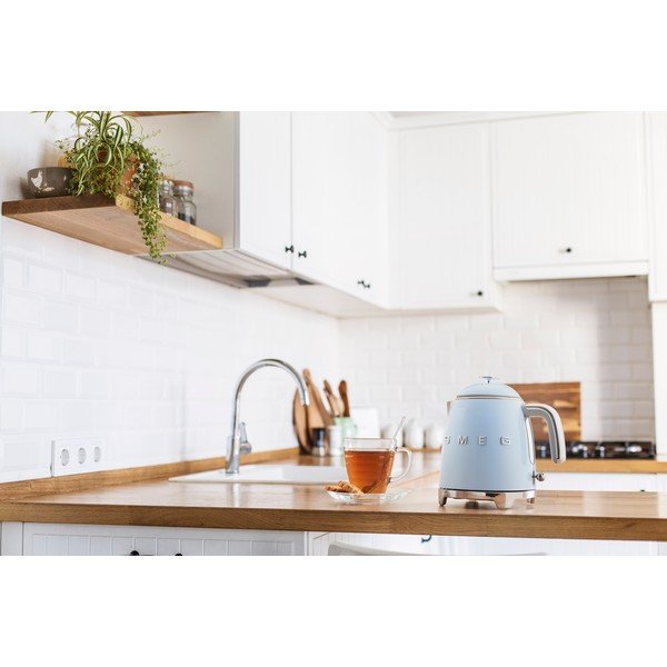 Teiera in acciaio inox azzurro 800 ml Retro Style - SMEG-image-1